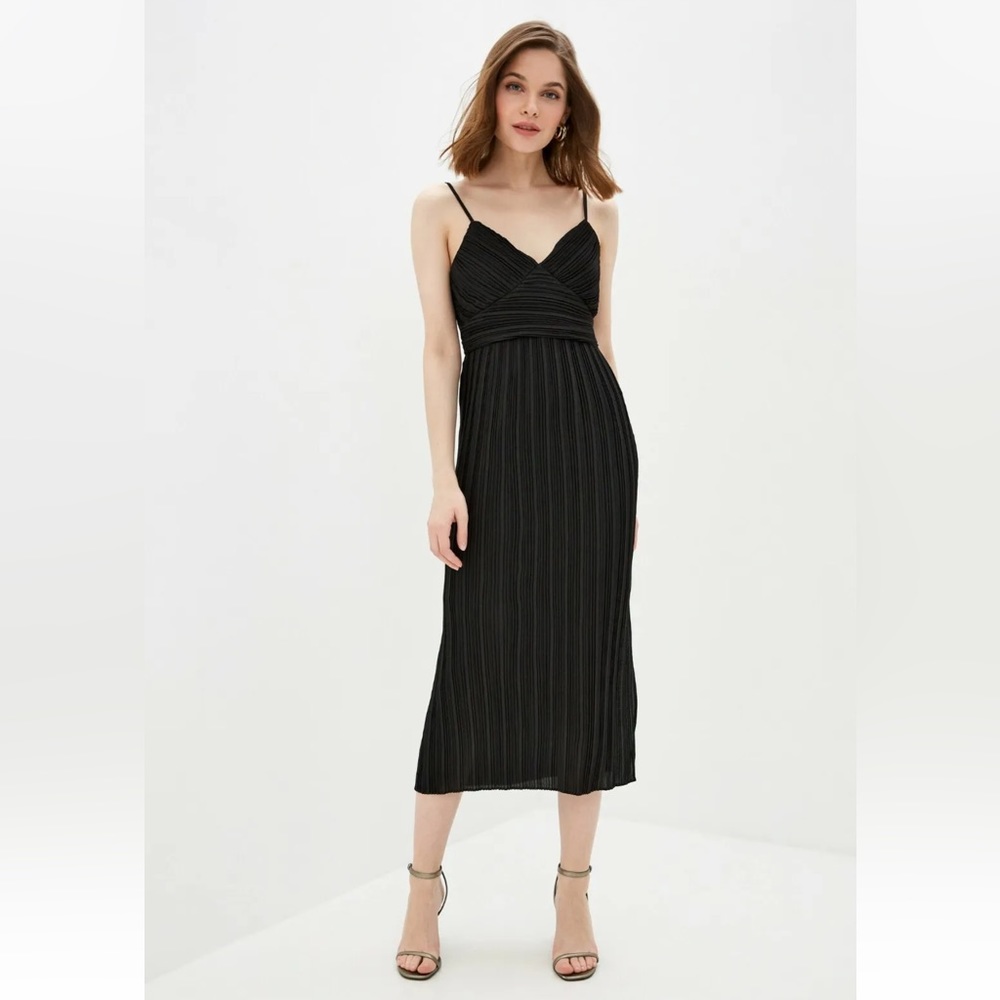 Banana Republic Plissé Midi Dress Size 6